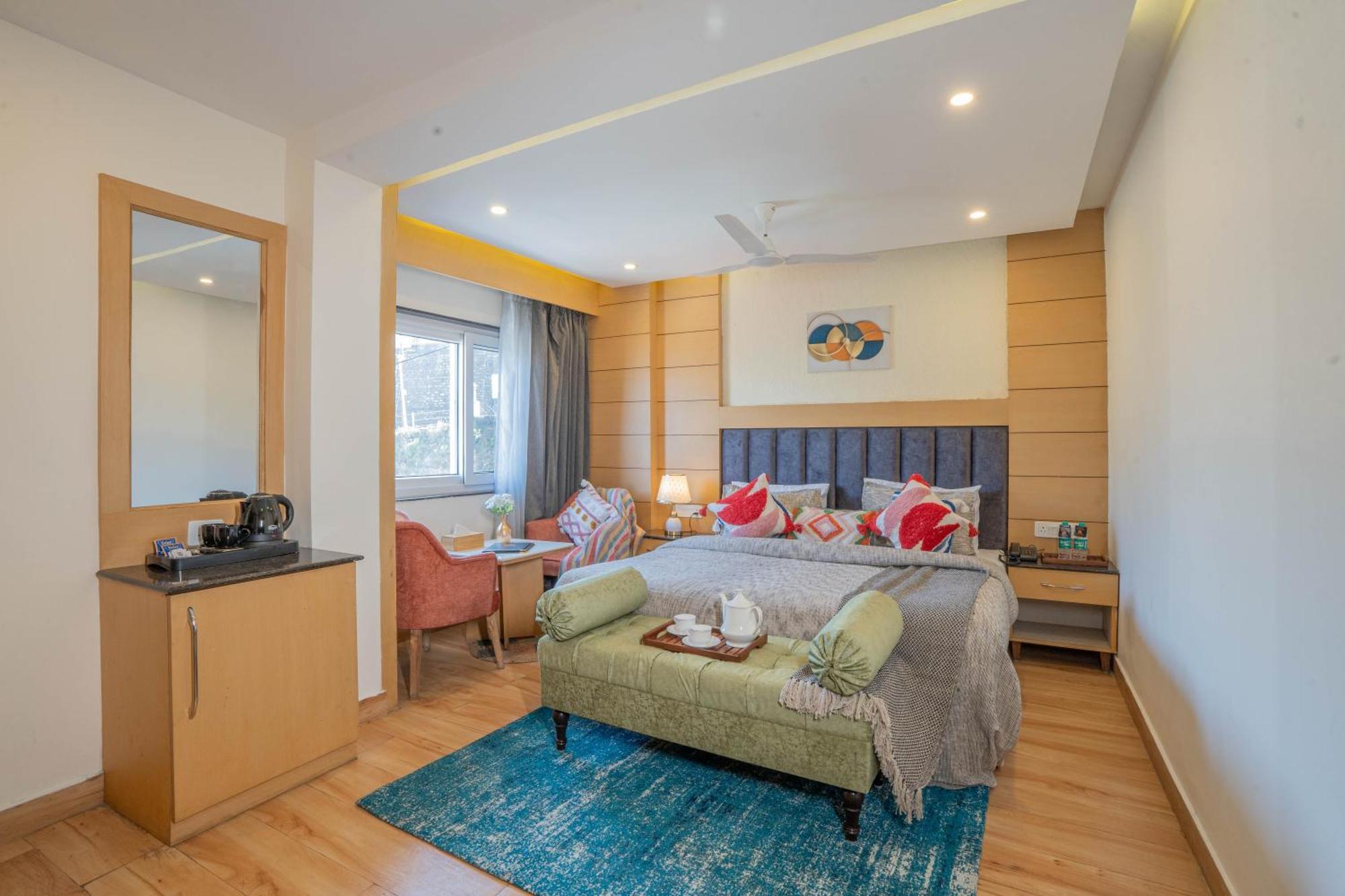 Perfectstayz Premium At Mall Road Masuri Exterior foto