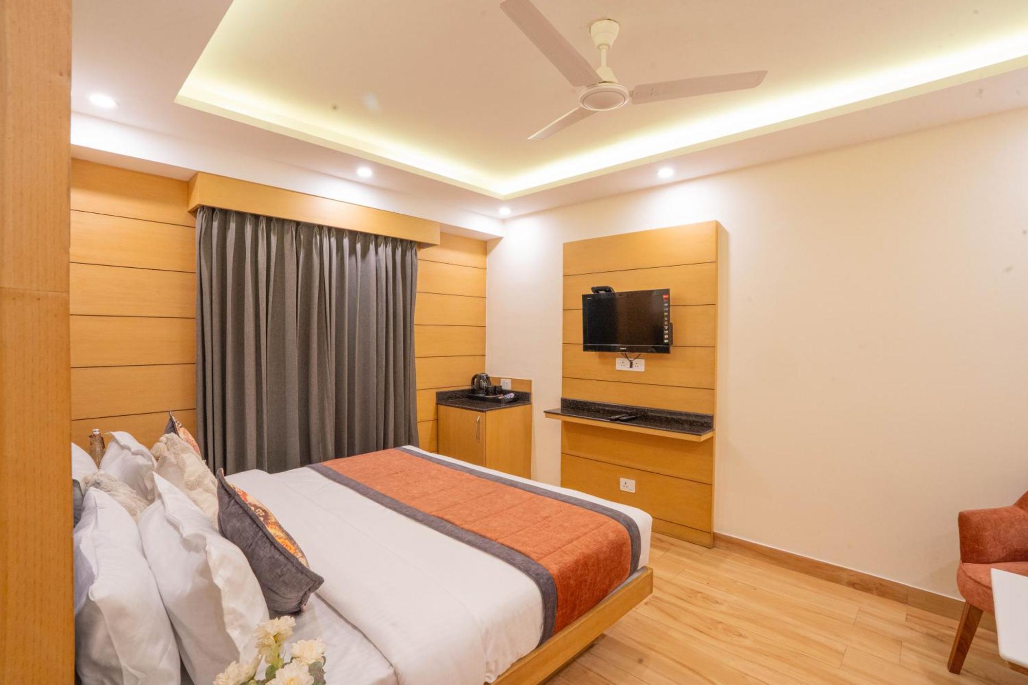 Perfectstayz Premium At Mall Road Masuri Exterior foto