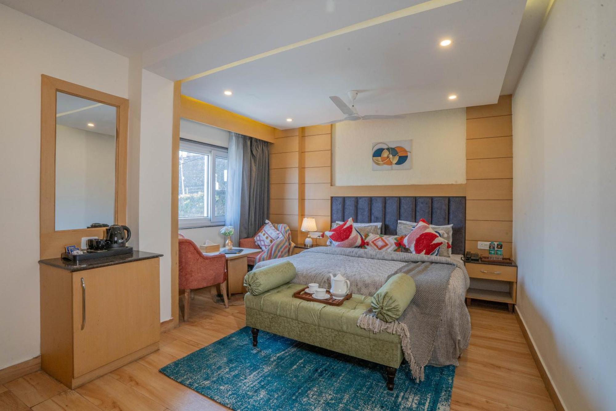 Perfectstayz Premium At Mall Road Masuri Exterior foto