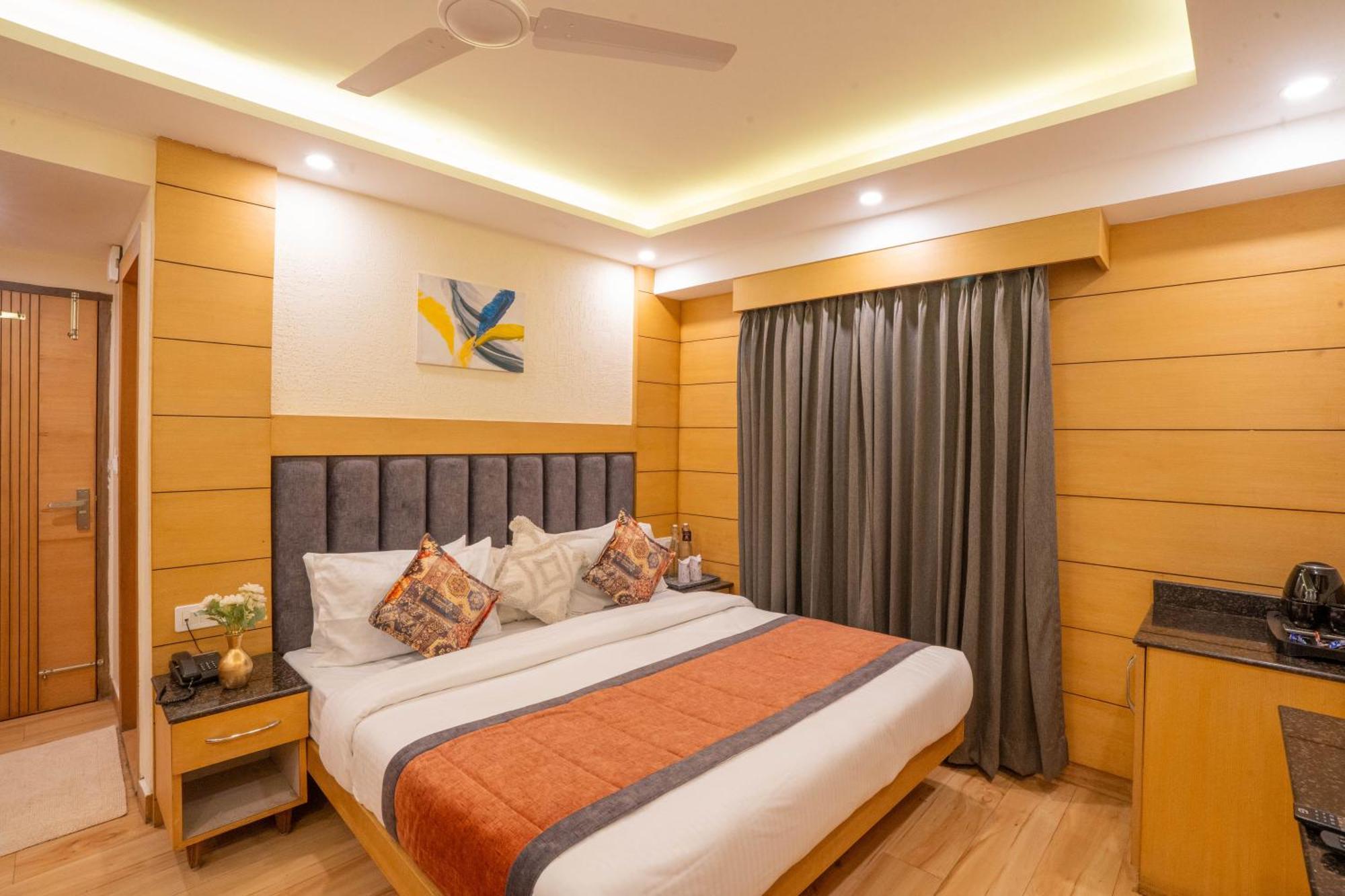 Perfectstayz Premium At Mall Road Masuri Exterior foto